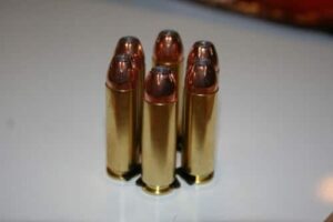 a picture of 10mm Magnum cartridges