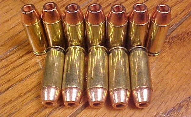 a picture of 10mm cartridges