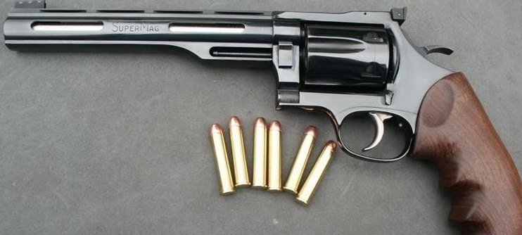 image of Dan Wesson 357 Supermag with ammo
