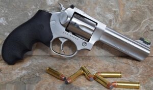 a picture of the Ruger SP101 4.2-inch with .327 Federal Magnum ammo