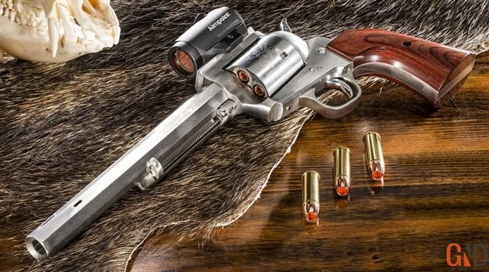 44 Magnum vs. 454 Casull - Big Bore Caliber Showdown - Gun News Daily