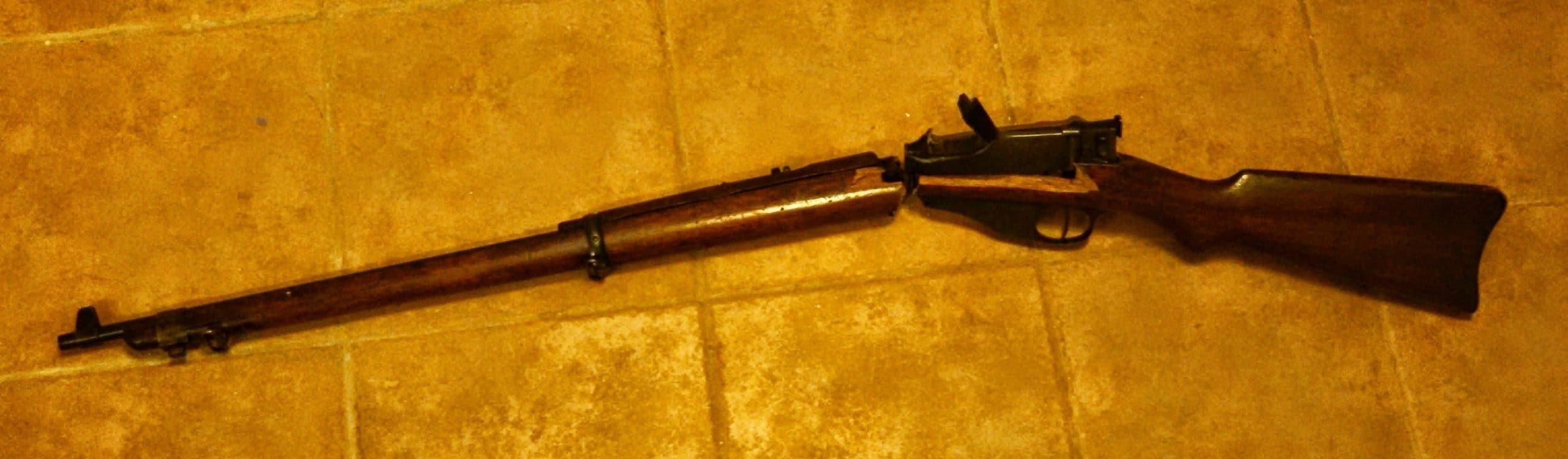 a picture of the Lee Navy Rifle