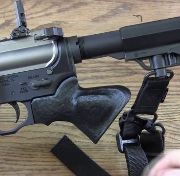 Featureless AR 15